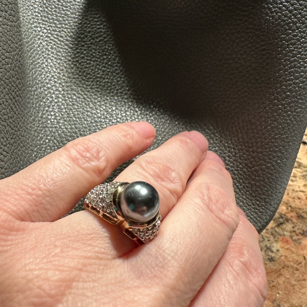 Joan Rivers Statement Pearl Ring - image 1